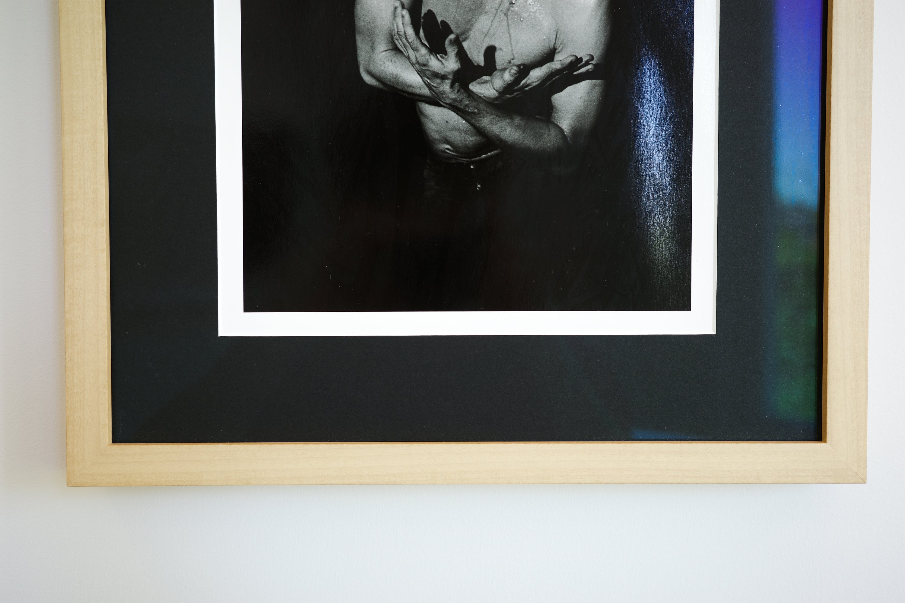 Iggy Pop – Silver Gelatin Photograph by Mats Bäcker (Framed, Signed, Edition of 400)