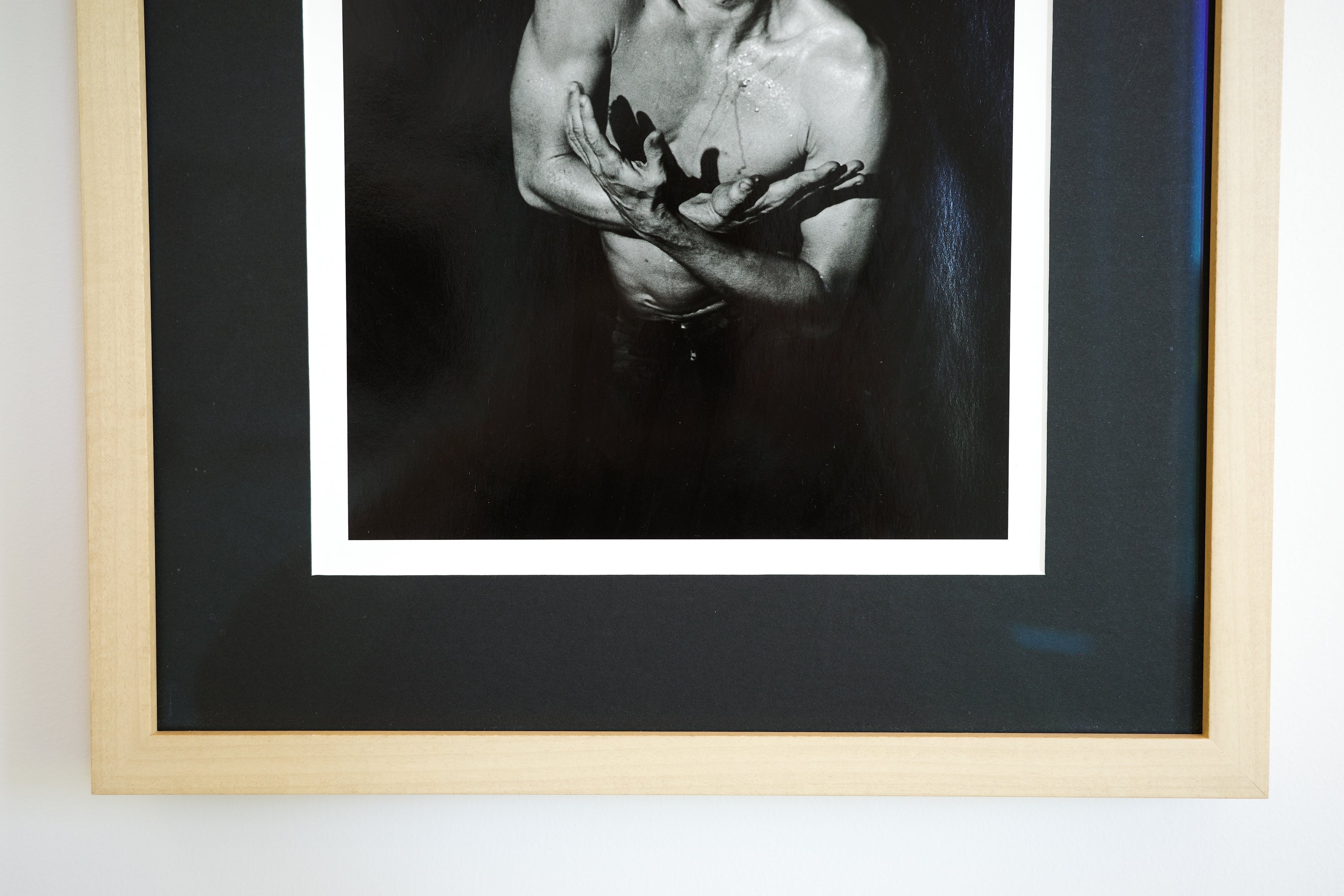 Iggy Pop – Silver Gelatin Photograph by Mats Bäcker (Framed, Signed, Edition of 400)